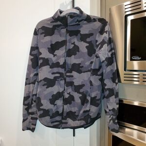 Old Navy Women's Gray and Black Camouflage Fleece